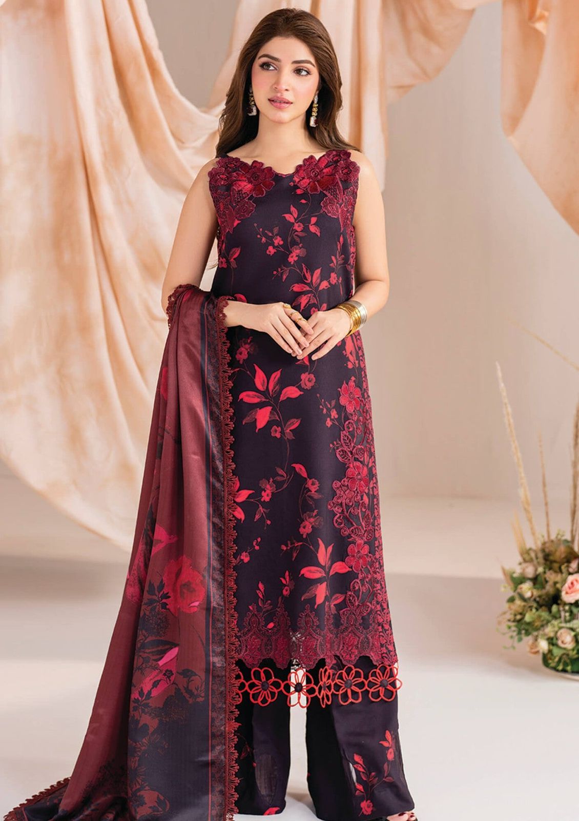 Iznik Brand Luxury Embroidered Article