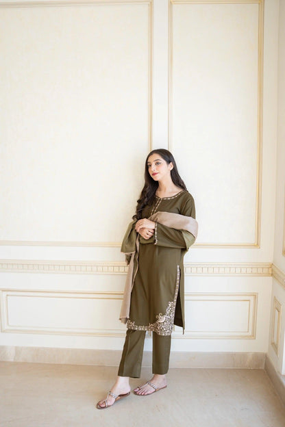 A SLING DHANAK 3PC Embroidered