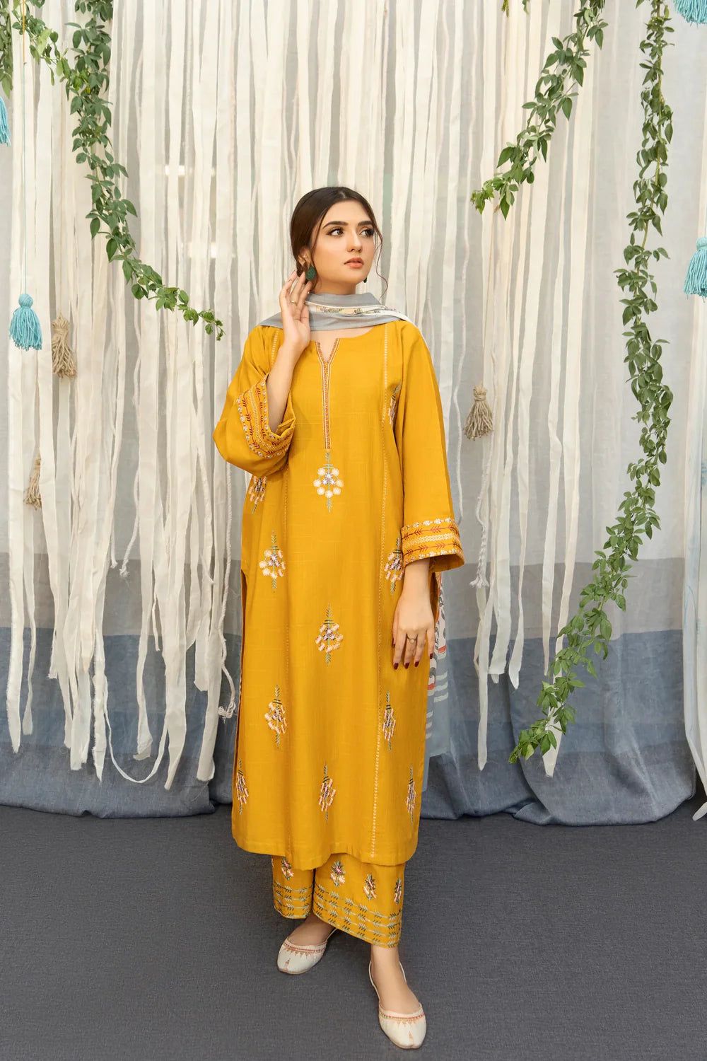 URGE DHANAK 3PC Embroidered