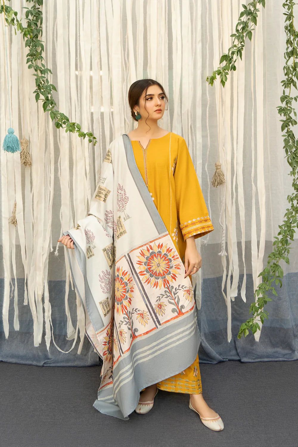 URGE DHANAK 3PC Embroidered
